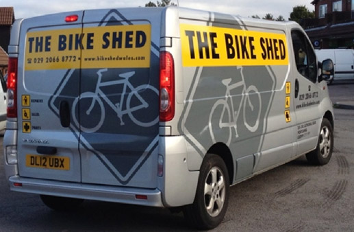 MAGNETIC SIGNS FOR YOUR VANS